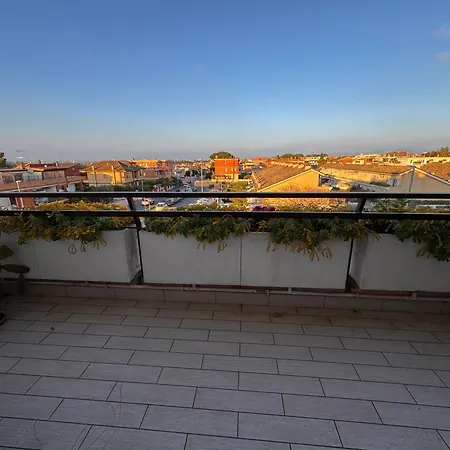 Little Luxury Penthouse Апартаменты *